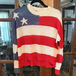 Moon & Madison Womens American Flag Stars Stripes Lightweight Knit Sweater Small